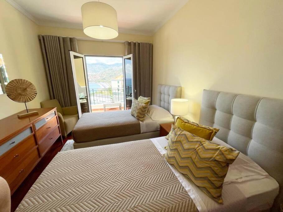 פונשל Seaview Apartment Walking To The Beach מראה חיצוני תמונה