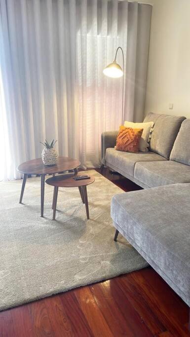פונשל Seaview Apartment Walking To The Beach מראה חיצוני תמונה